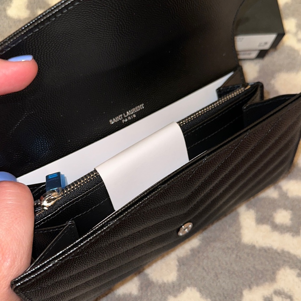 Authentic  Saint Laurent YSL Large Grain de Poudre Flap Wallet😍 New 😍 - Picture 5 of 17